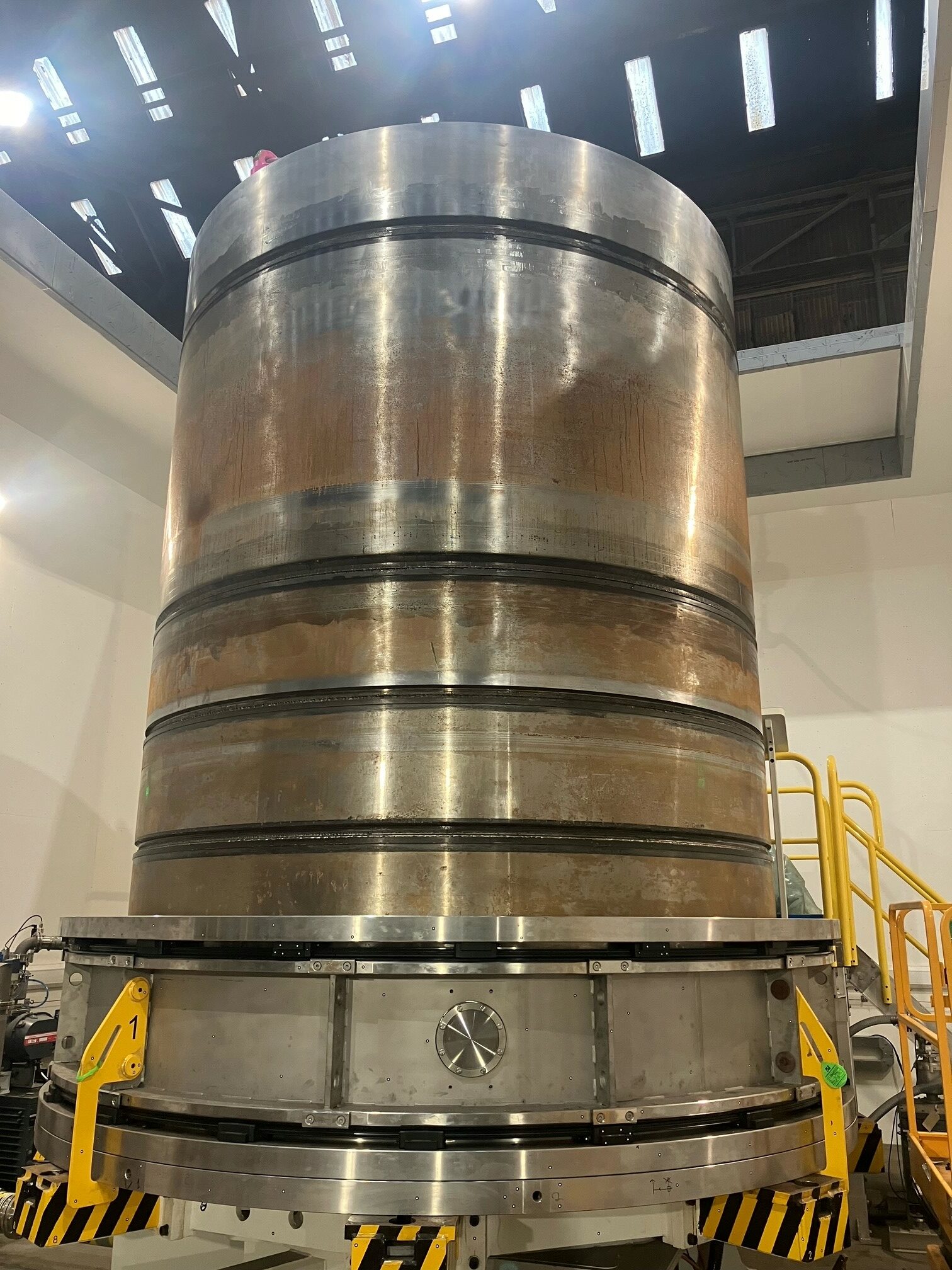 SMR pressure vessel welded with Ebflow